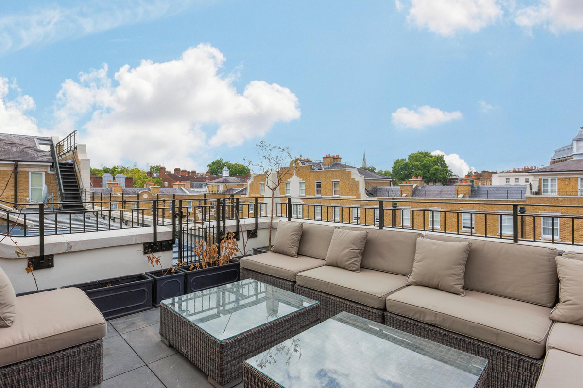 Upper terrace — Lindsay Square, Pimlico