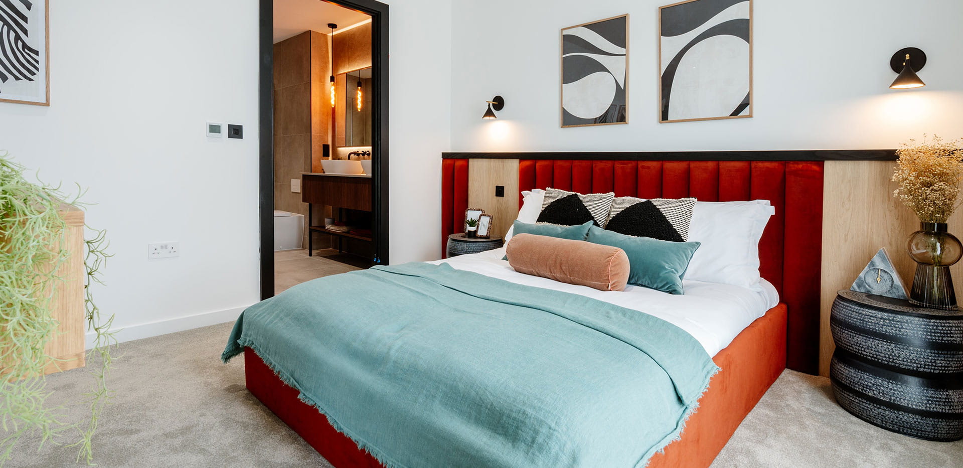 Trent Park — The Walled Gardens, Light and airy bedroom