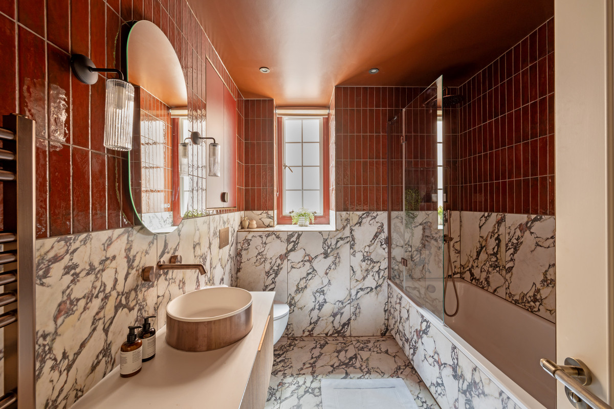Chelsea Manor Street, London SW3 — property photograph 8