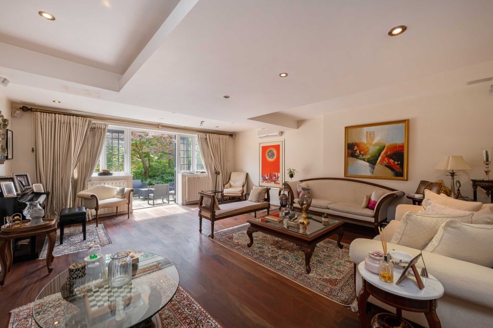 Reception room — Edmunds Walk, London N2