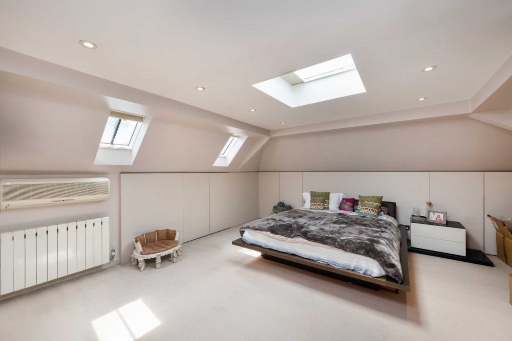 Top-floor bedroom — Edmunds Walk, London N2