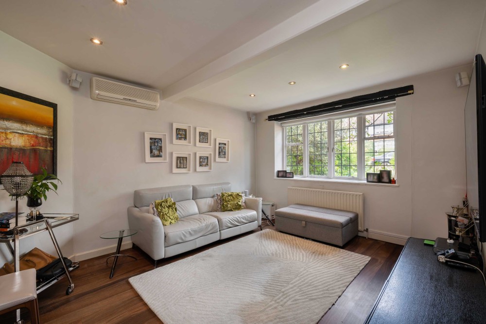 TV room — Edmunds Walk, London N2
