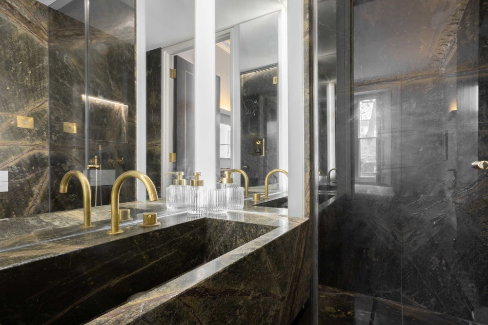 ennismore gardens bathroom