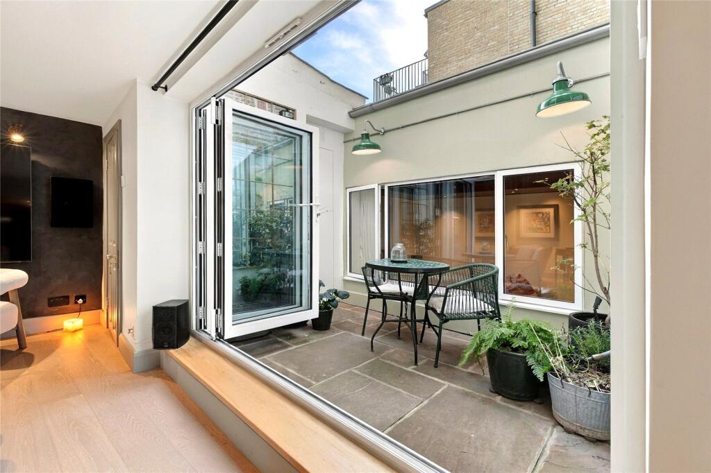 Fulham Road, London SW10 — private courtyard viewed from the reception room