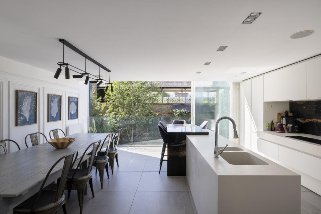Kitchen and dining room — George Mathers Road, London SE11