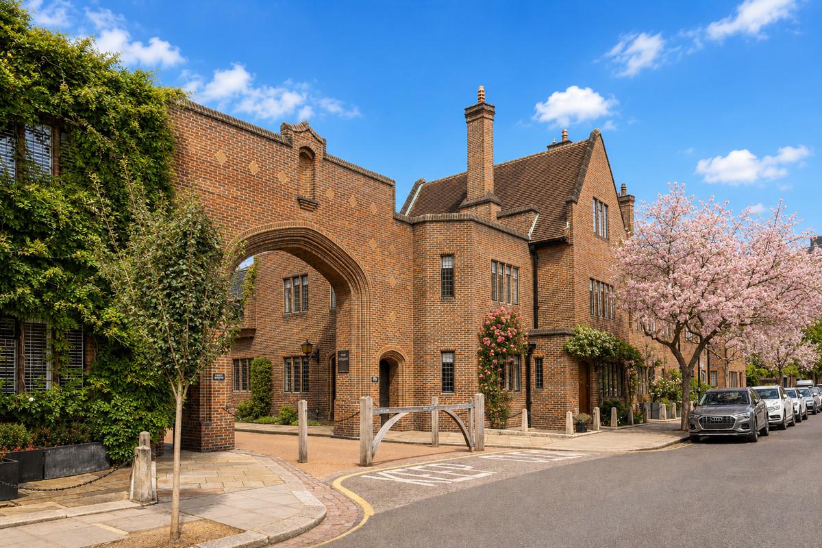 Original exterior photograph of Sprimont Place, Chelsea
