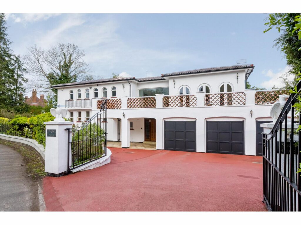 totteridge village 02
